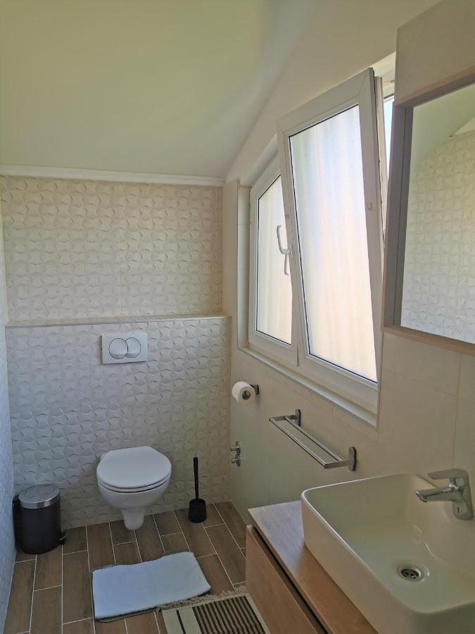 Lenka Apartments II โนวาลยา ภายนอก รูปภาพ