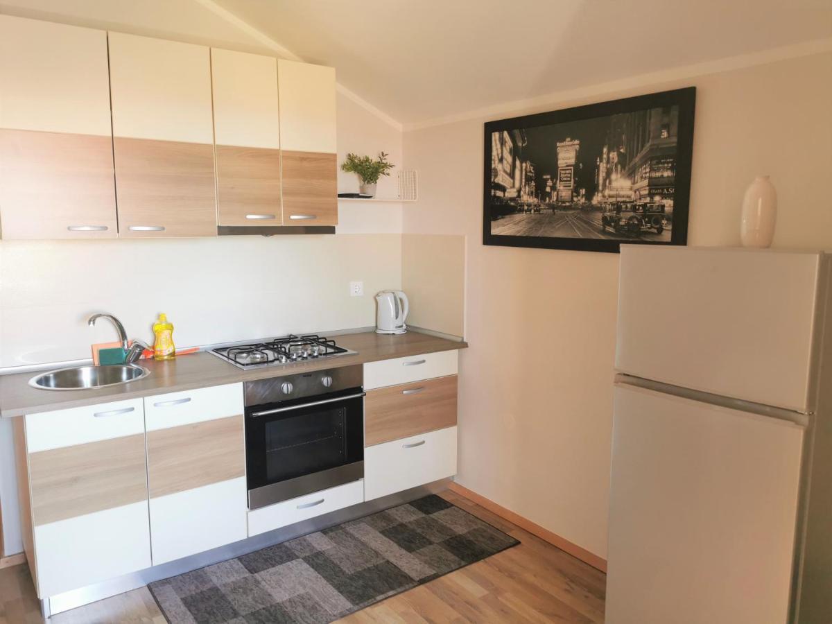 Lenka Apartments II โนวาลยา ภายนอก รูปภาพ