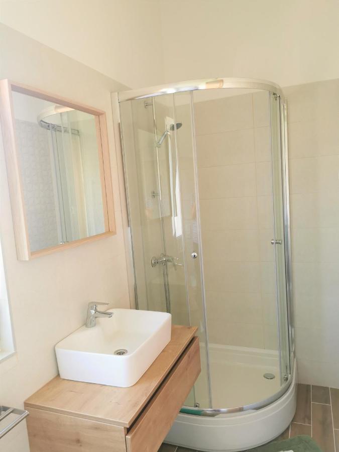 Lenka Apartments II โนวาลยา ภายนอก รูปภาพ